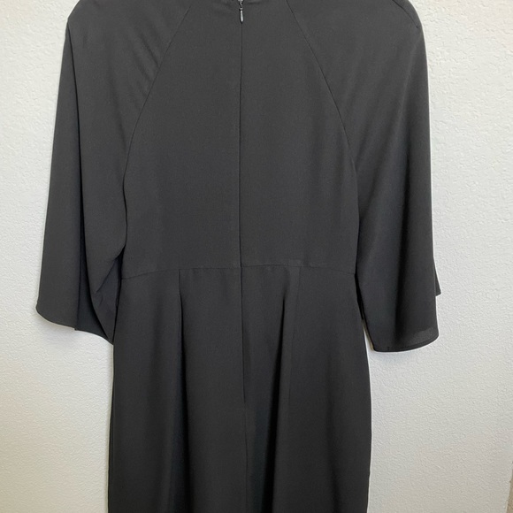 TOPSHOP | Black Keyhole Flutter Sleeve - Picture 6 of 6